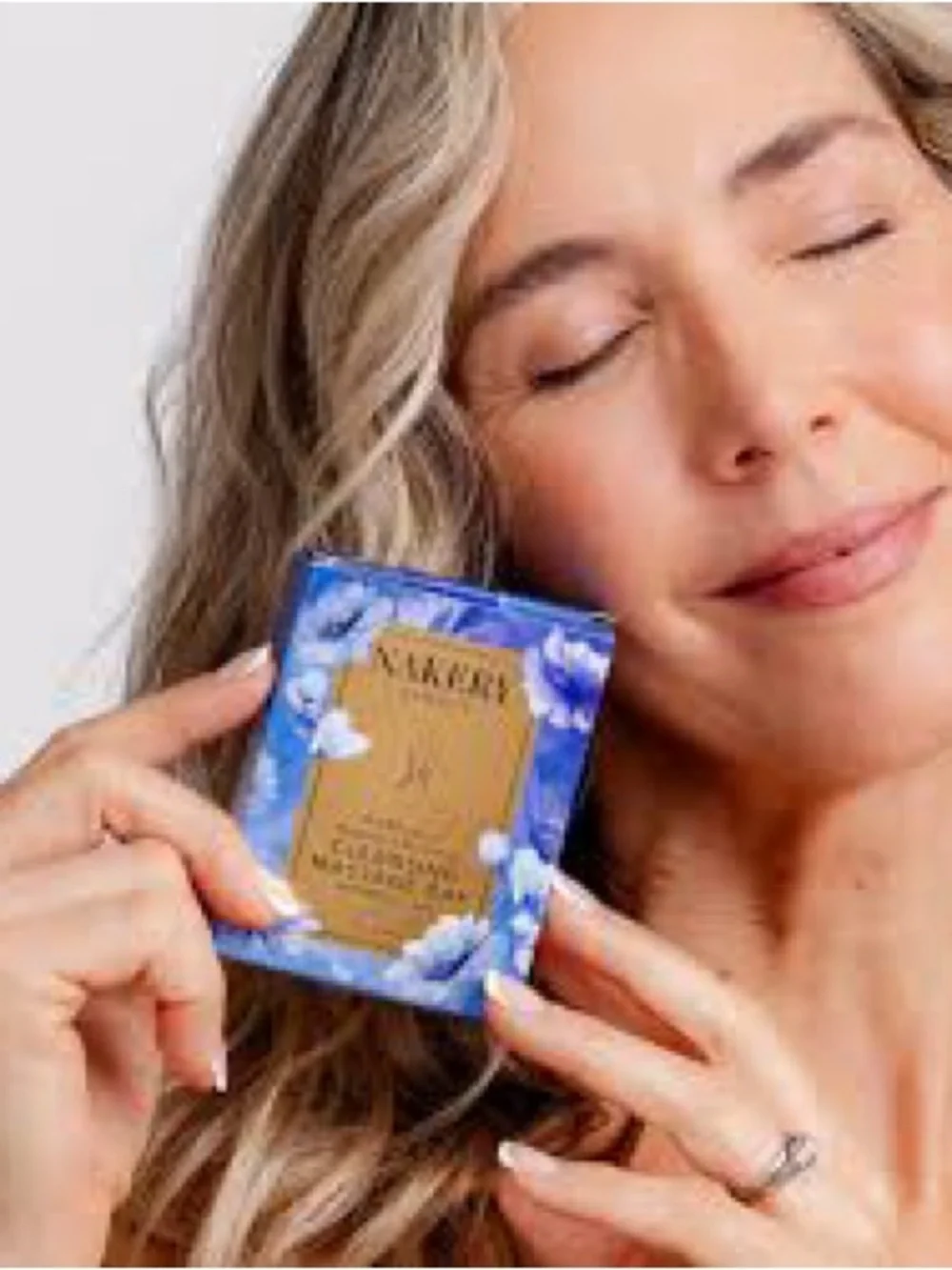 Nakery Beauty SkinRecovery Magnesium Cleansing Massage Bar NIB (box damaged)